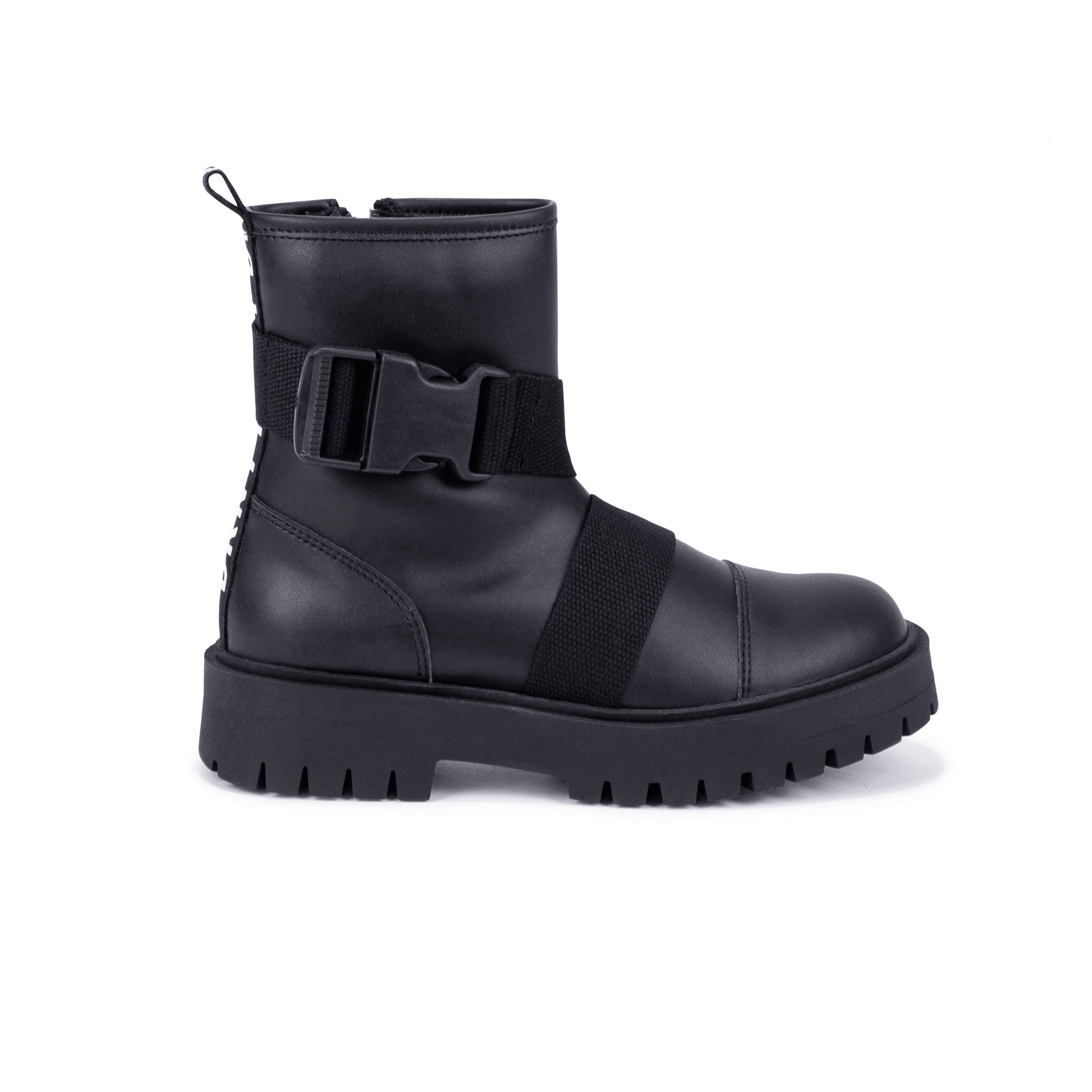 GHETE DKNY
